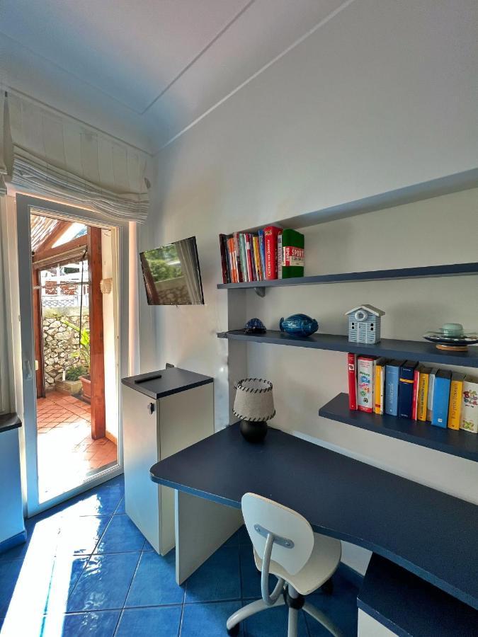 Augusto Capri Apartment Luaran gambar