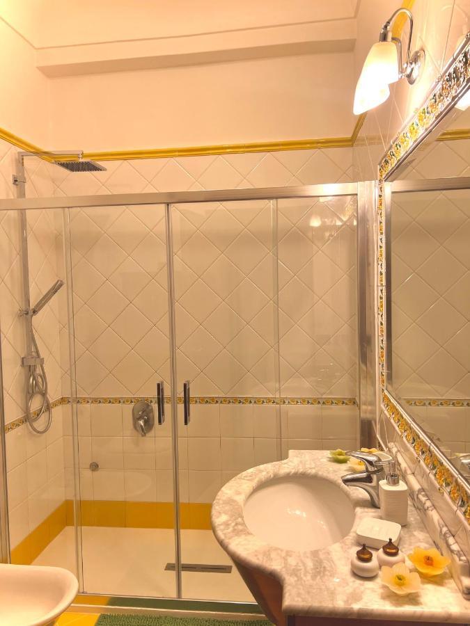Augusto Capri Apartment Luaran gambar
